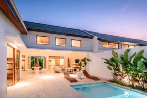 Stylish Brand New Luxurious ~ 5* Location ~ Canggu
